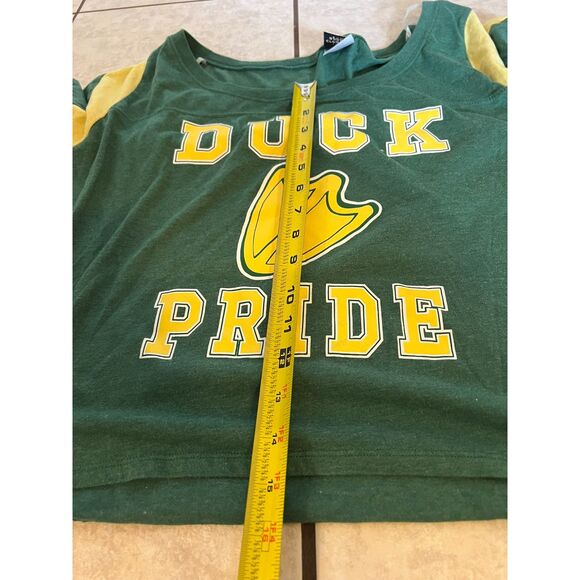 University of Oregon Ducks Pride Shirt Women's 2XL Green Cropped Football Sports - Picture 5 of 5